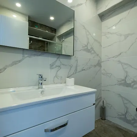 Luxury 1br Bosphorus View With Free Parking And Elevator