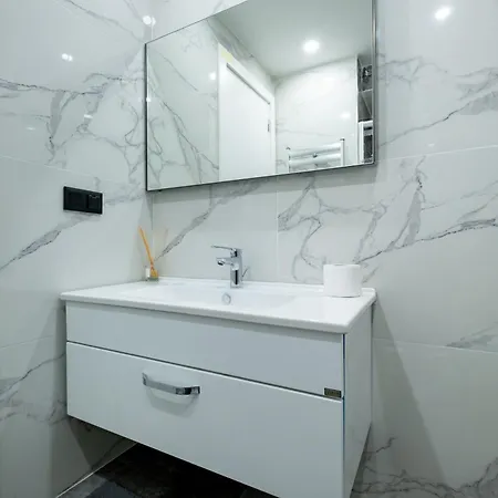 Luxury 1br Bosphorus View With Free Parking And Elevator *